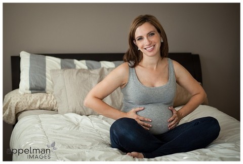 Beautiful Maternity Photograph | Naperville Photographer | Naperville Maternity Photographer | Naperville Family Portraits | Chicago Family Photographer | Chicago Family portraits | Color Lifestyle Photography