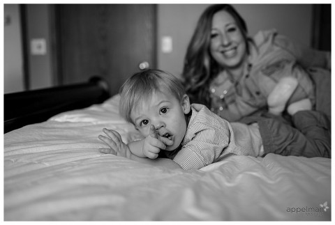 Photojournalist photography for family in Naperville and Chicago toddler child and mama at home