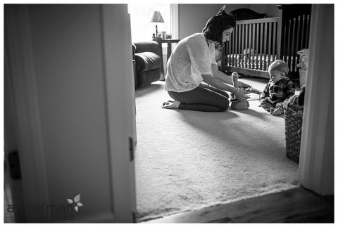 Suburbs Chicago Lifestyle Photographer Mom and Baby in nursery